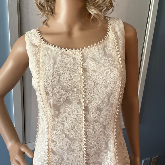 Beautiful Ivory Lace Dress - Picture 1 of 5